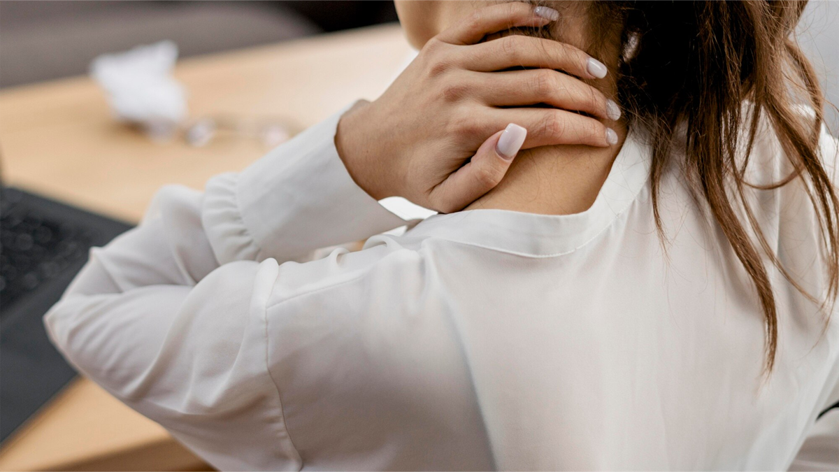 Osoba z problemem z kręgosłupem