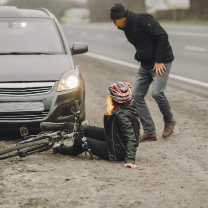 rowerzystka potrącona przez samochód